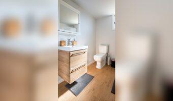 How to Seal Wood Floors in Bathroom